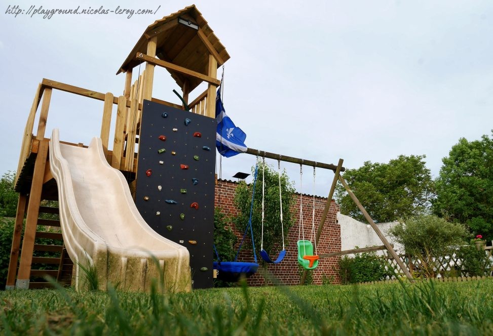 DIY children's playground from an ant view. Free 3D SketchUp model available!