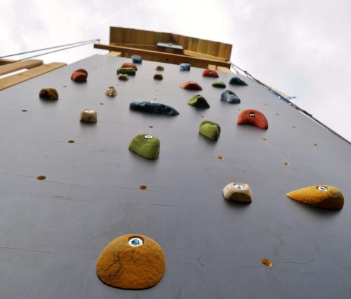 DIY children's playground climbing wall. Free 3D SketchUp model available!