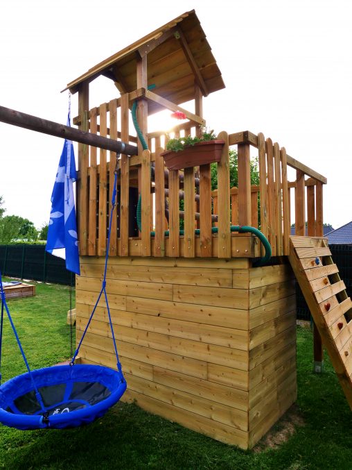 DIY children's playground: on the swing side. Free 3D SketchUp model available!