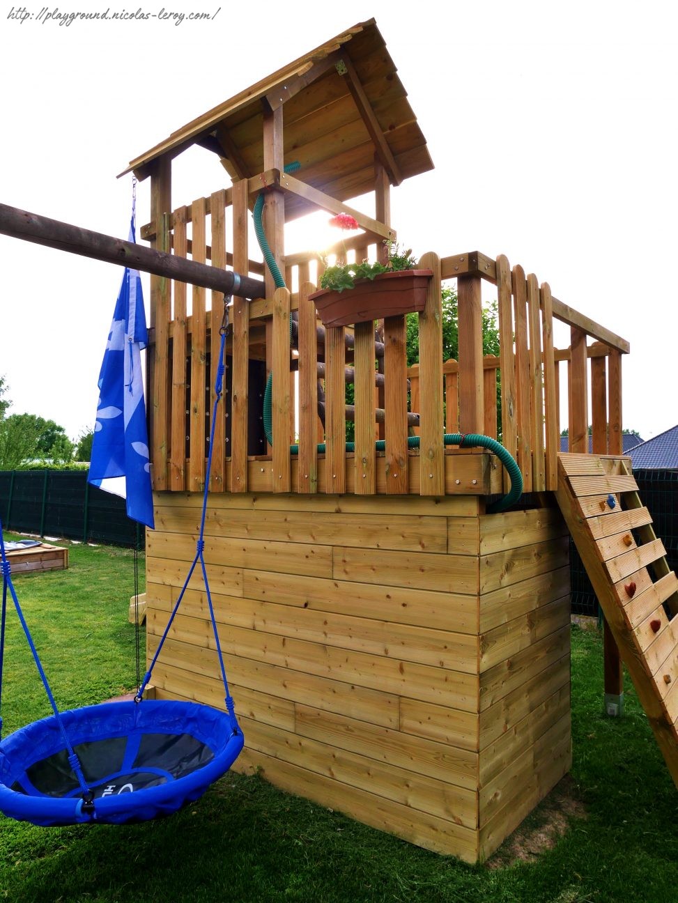 DIY children's playground: on the swing side. Free 3D SketchUp model available!